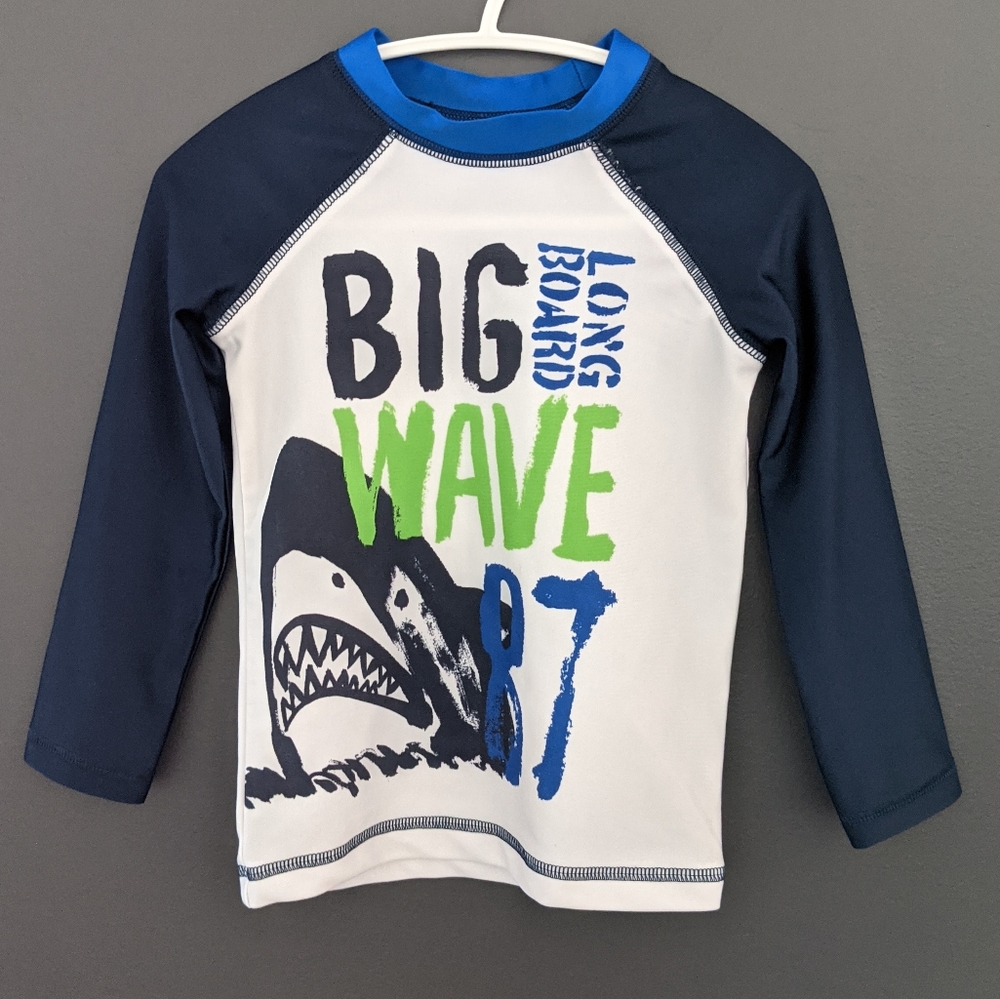 Long sleeved rashguard swimsuit top